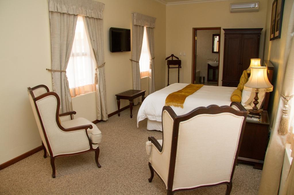 26 On Chamberlain Guest House Куінстаун Номер фото