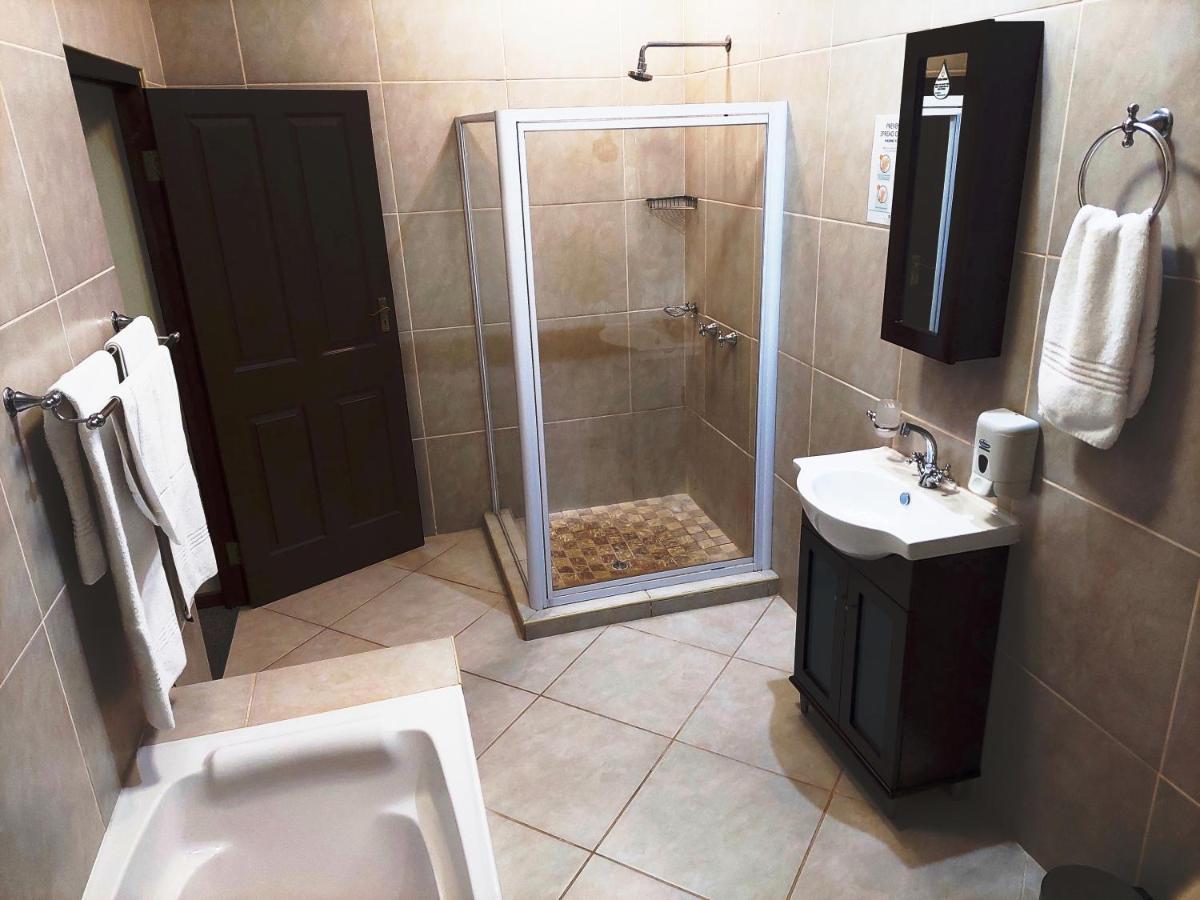 26 On Chamberlain Guest House Куінстаун Екстер'єр фото